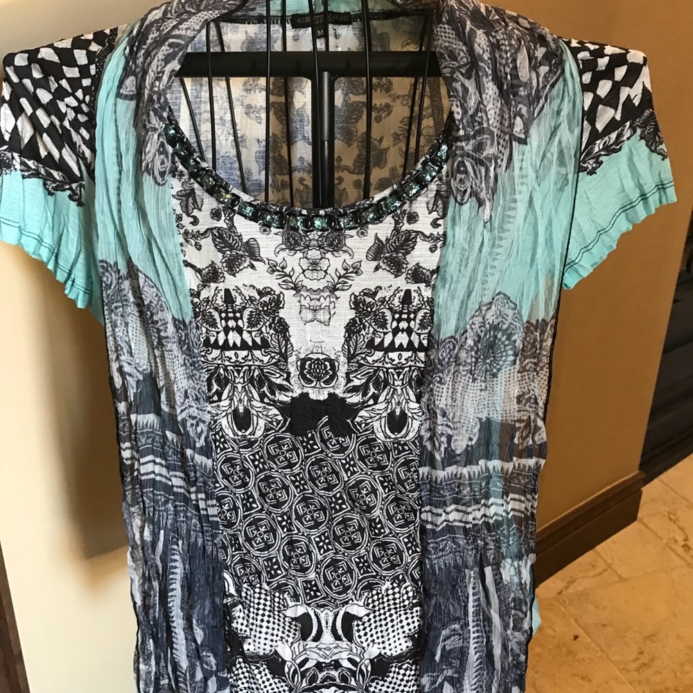 Albero Makali summer top